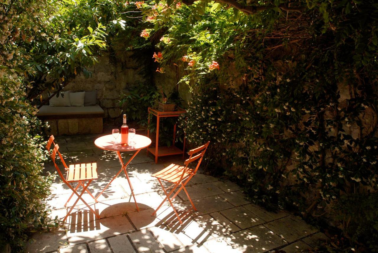 Historic Piazza House & Romantic Hidden Garden Хвар Екстериор снимка
